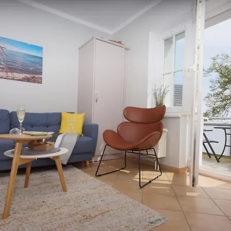 Haus Seeblick Mit 9 Wohnungen Alt Reddevitz Exterior foto