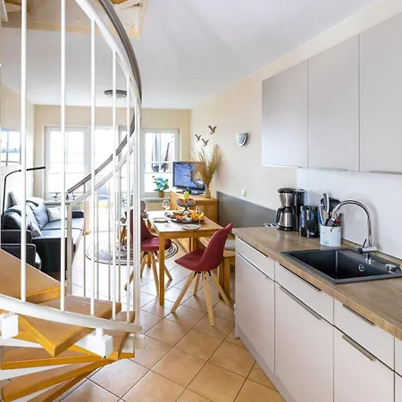 Haus Seeblick Mit 9 Wohnungen Alt Reddevitz Exterior foto