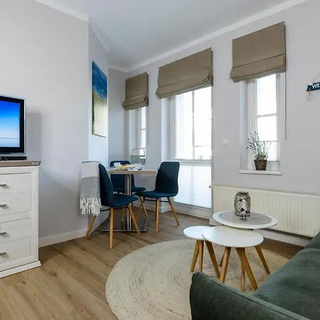 Haus Seeblick Mit 9 Wohnungen Alt Reddevitz Exterior foto