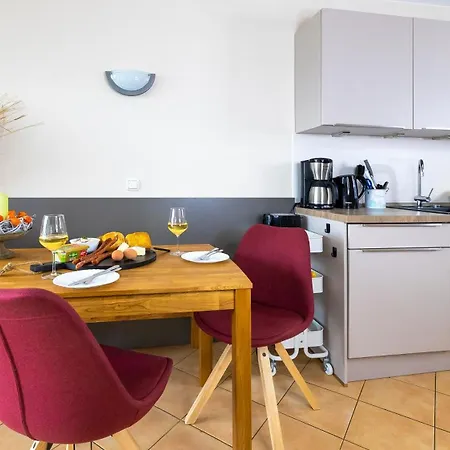 Haus Seeblick Mit 9 Wohnungen Alt Reddevitz Exterior foto