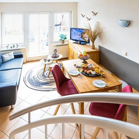 Haus Seeblick Mit 9 Wohnungen Alt Reddevitz Exterior foto