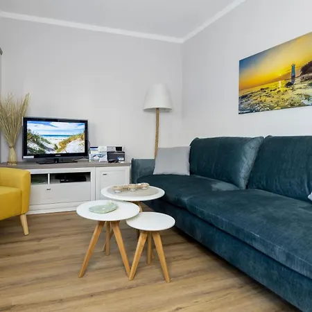Haus Seeblick Mit 9 Wohnungen Alt Reddevitz Exterior foto