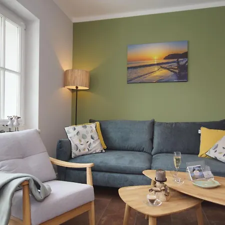 Haus Seeblick Mit 9 Wohnungen Alt Reddevitz Exterior foto