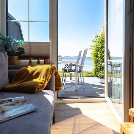 Haus Seeblick Mit 9 Wohnungen Alt Reddevitz Exterior foto